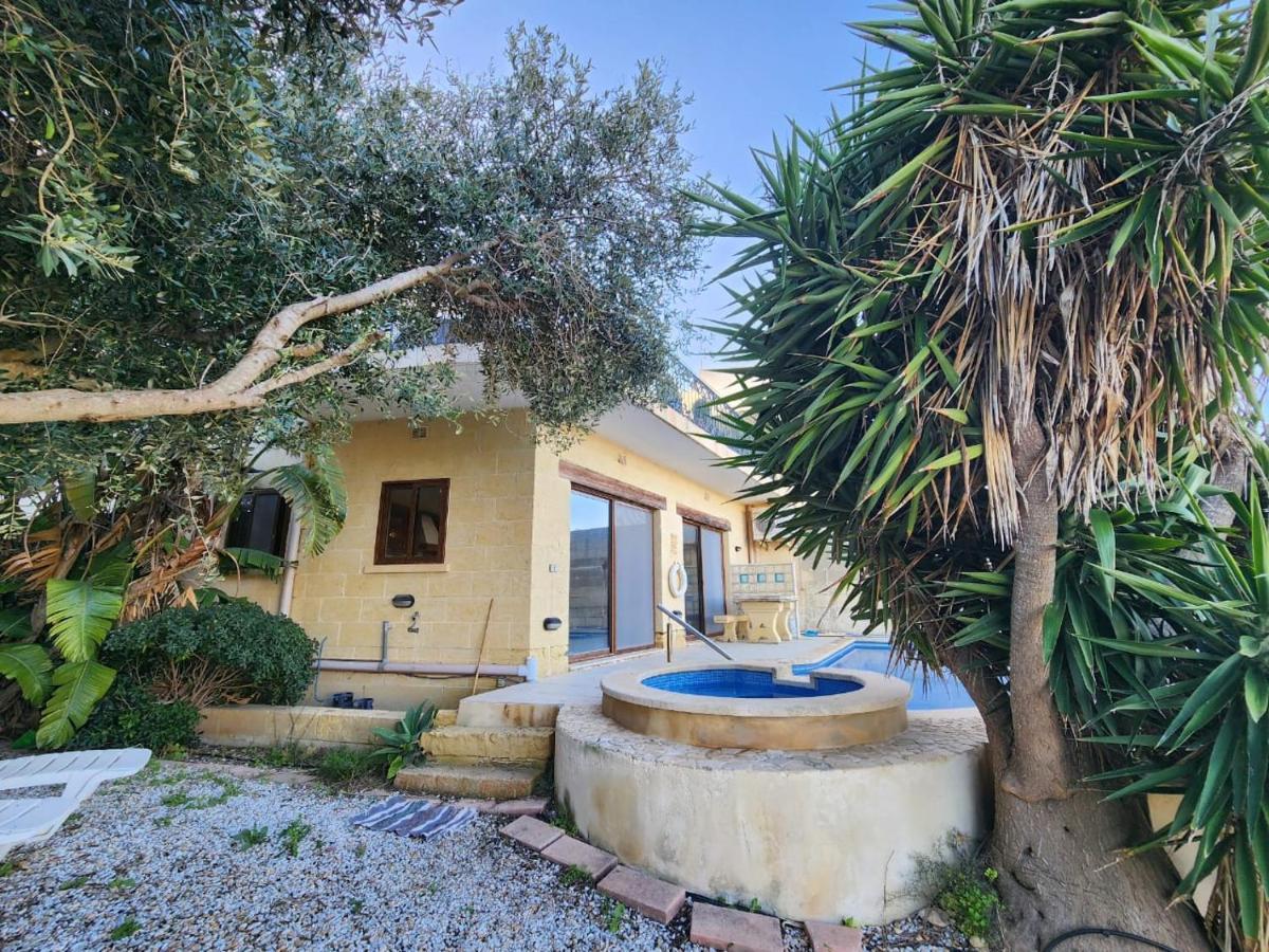 Gozo Pool And Views, Sleeps 4 With Private Bathroom Ghajn il-Kbira (Gozo) Экстерьер фото