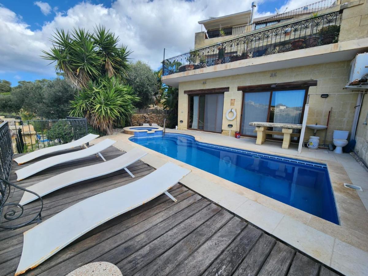 Gozo Pool And Views, Sleeps 4 With Private Bathroom Ghajn il-Kbira (Gozo) Экстерьер фото